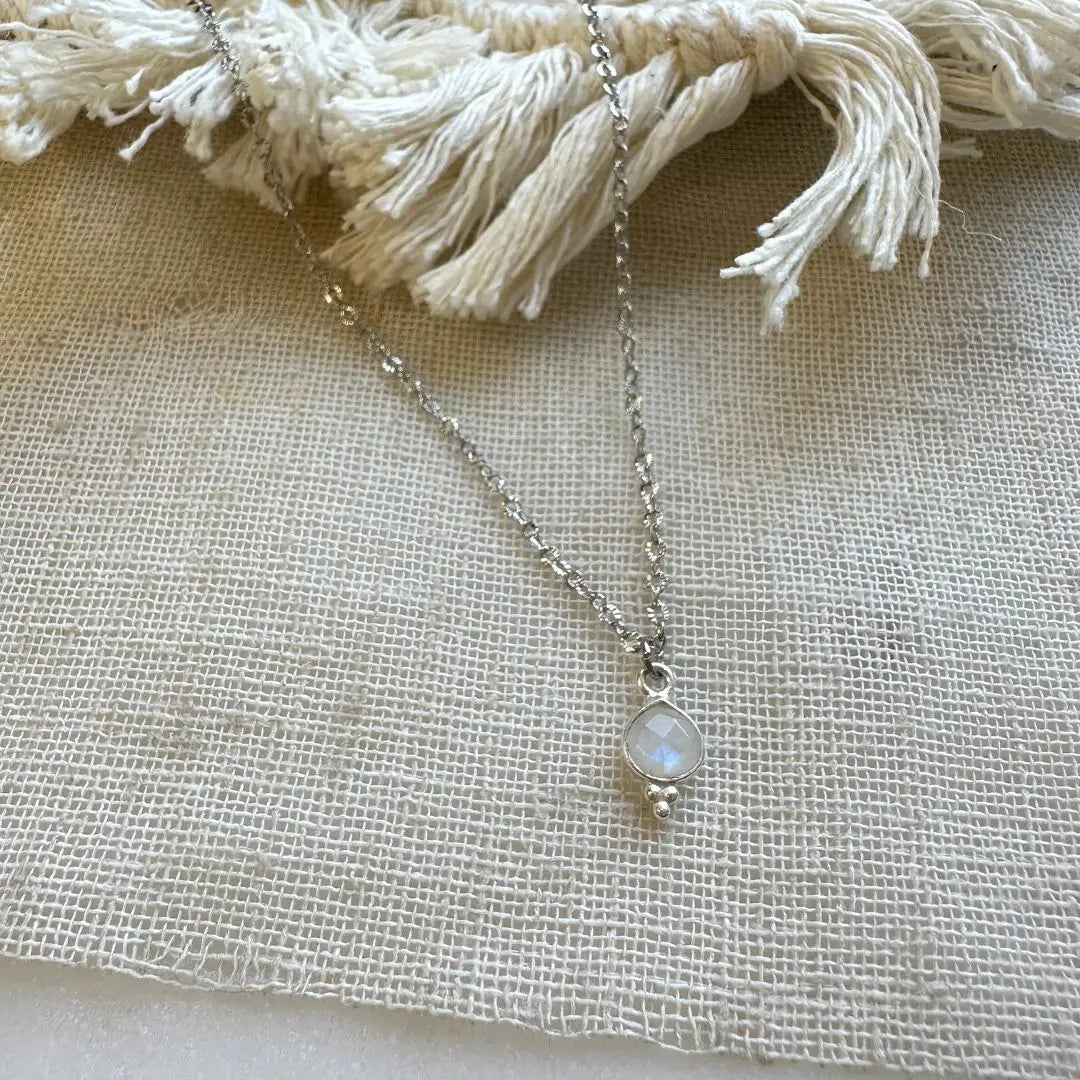 Halskette mit Mondstein, silber