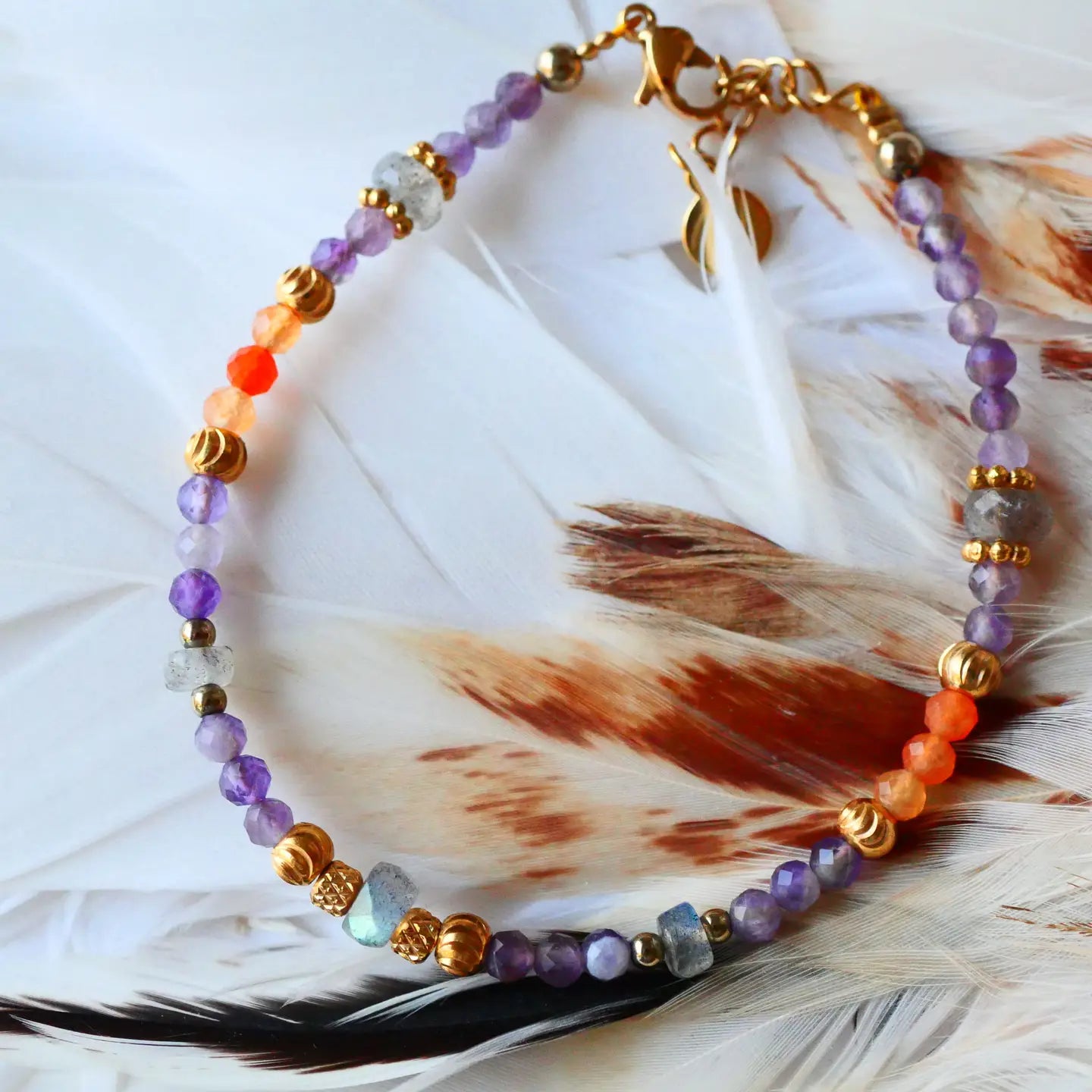Tejas Armband - Amethyst, roter Aventurin & Labradorit