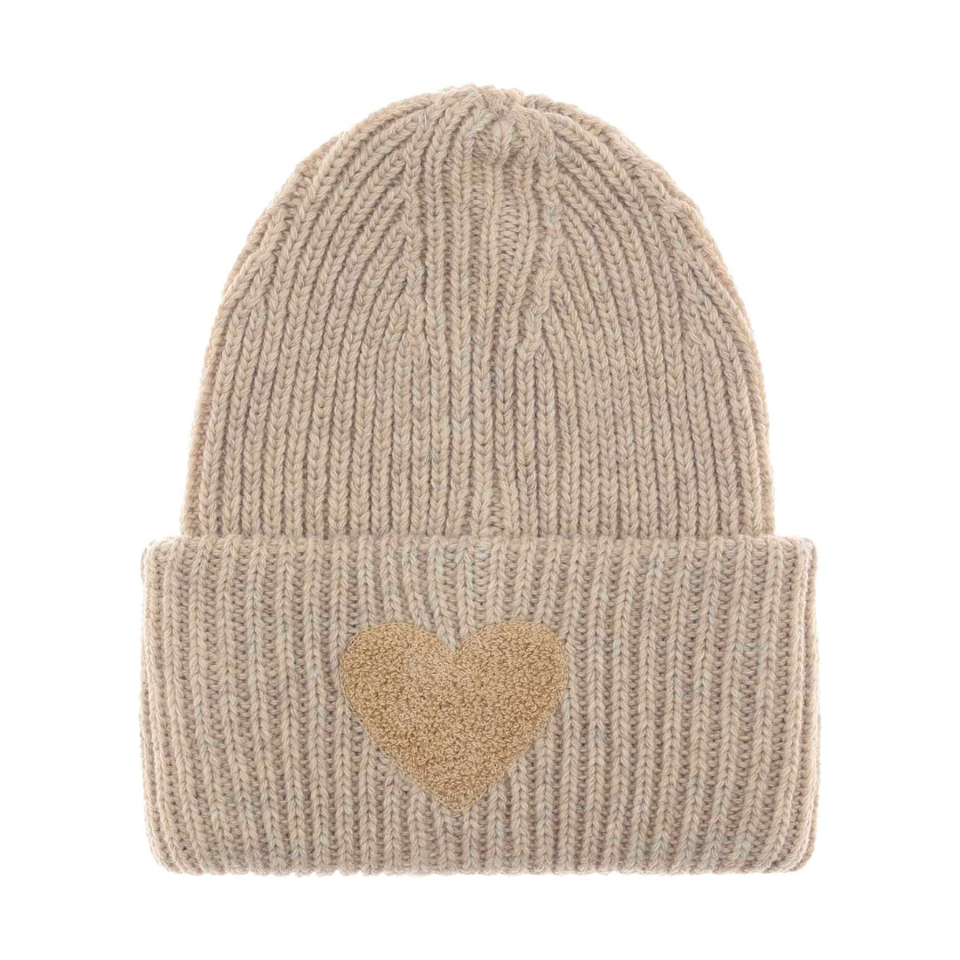 Grobstrick Beanie aus recyceltem Material mit Herz Patch
