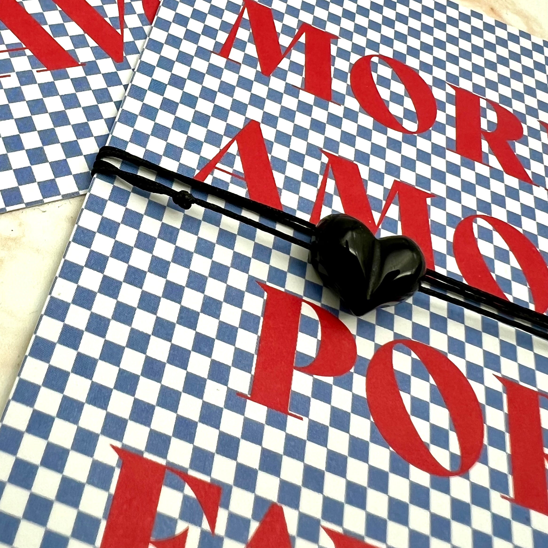 Kette mit Edelsteinherz